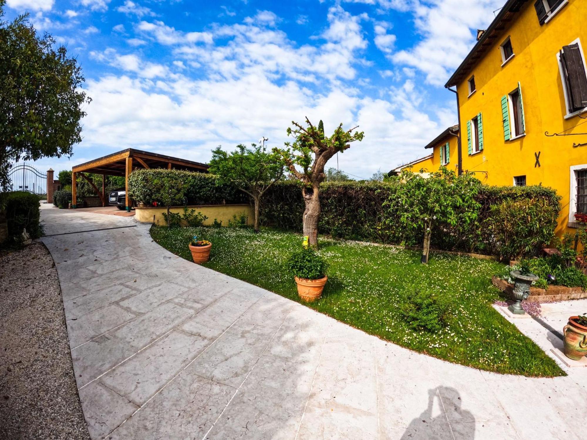 B&B Casacasina Monzambano Exteriör bild